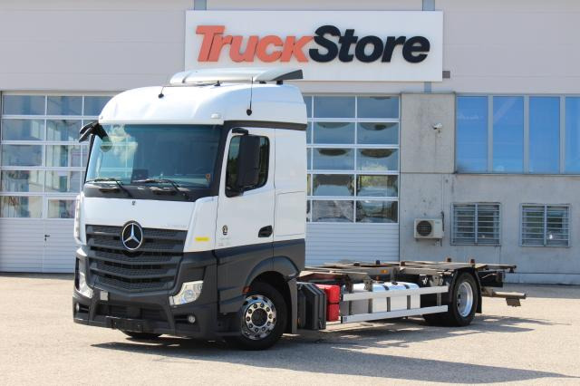 Mercedes-Benz Actros 1845 L nR - Грузовик-контейнеровоз/ Сменный кузов: фото 1 Mercedes-Benz Actros 1845 L nR - Грузовик-контейнеровоз/ Сменный кузов: фото 1