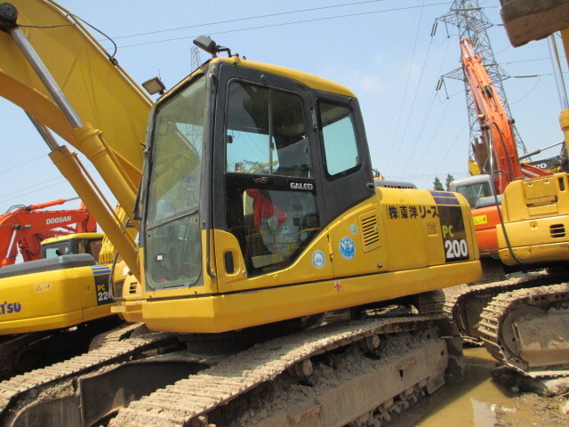 Komatsu PC200-7 - Гусеничный экскаватор: фото 3 Komatsu PC200-7 - Гусеничный экскаватор: фото 3