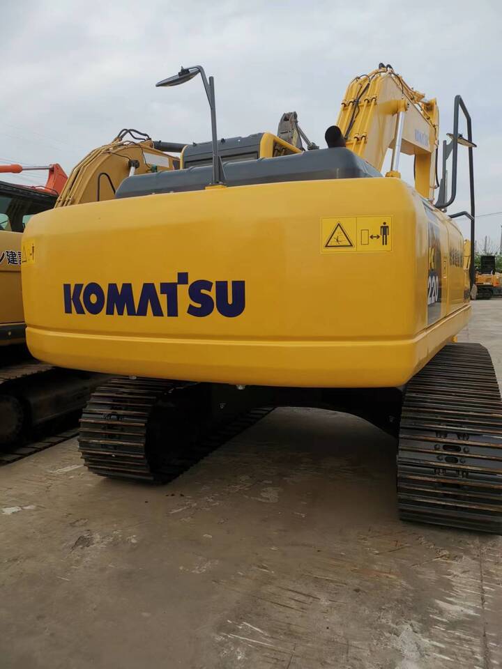 Komatsu PC220-8 - Гусеничный экскаватор: фото 2 Komatsu PC220-8 - Гусеничный экскаватор: фото 2