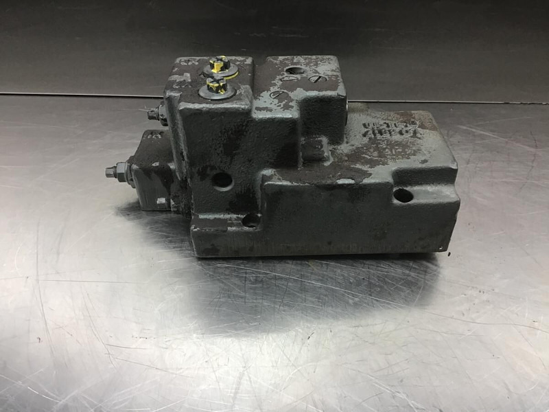 Liebherr A944C Li / A934C Li / R944C Li / R934C / R944C TU - Гидравлика: фото 1 Liebherr A944C Li / A934C Li / R944C Li / R934C / R944C TU - Гидравлика: фото 1