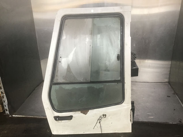 Liebherr Cabin Door - Дверь и запчасти: фото 1 Liebherr Cabin Door - Дверь и запчасти: фото 1