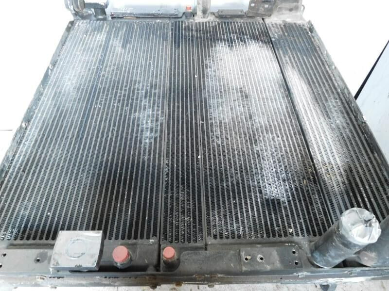 Liebherr Combined Radiator - Радиатор: фото 1 Liebherr Combined Radiator - Радиатор: фото 1