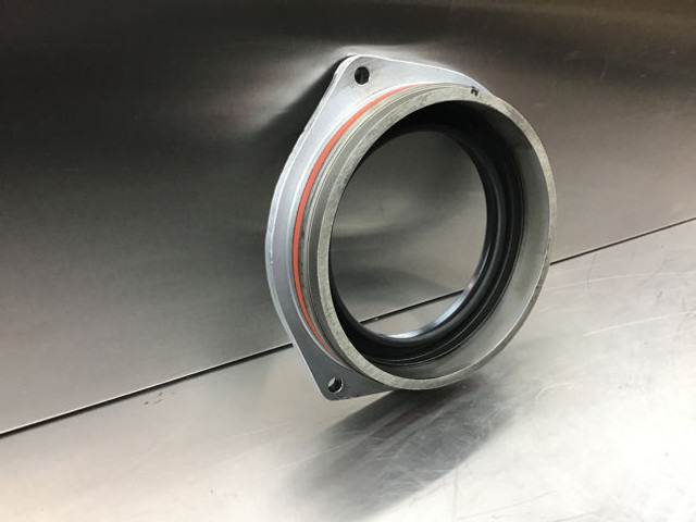 Liebherr Crankshaft Sealing - Двигатель и запчасти: фото 4 Liebherr Crankshaft Sealing - Двигатель и запчасти: фото 4