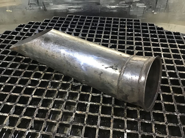 Liebherr Exhaust - Выхлопная труба: фото 3 Liebherr Exhaust - Выхлопная труба: фото 3