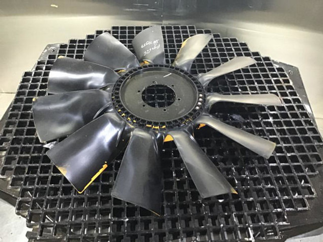 Система охлаждения Liebherr Fan Blade: фото 7