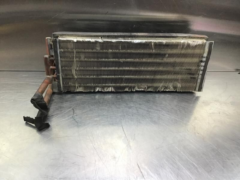 Liebherr L524 / L538 / L512 / L534 - Радиатор: фото 1 Liebherr L524 / L538 / L512 / L534 - Радиатор: фото 1