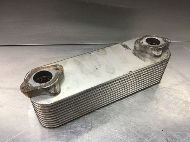 Liebherr Oil Cooler - Масляный радиатор: фото 1 Liebherr Oil Cooler - Масляный радиатор: фото 1