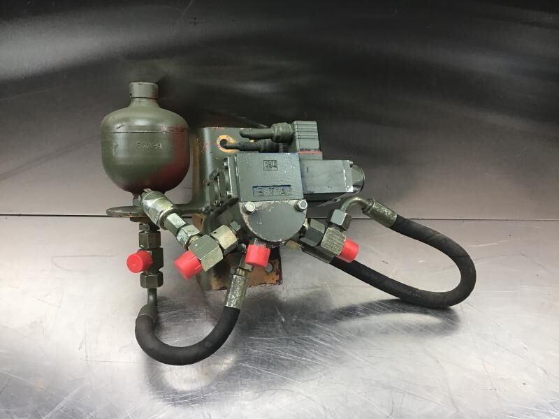 Liebherr PR742 B / PR742 BL - Гидравлика: фото 1 Liebherr PR742 B / PR742 BL - Гидравлика: фото 1