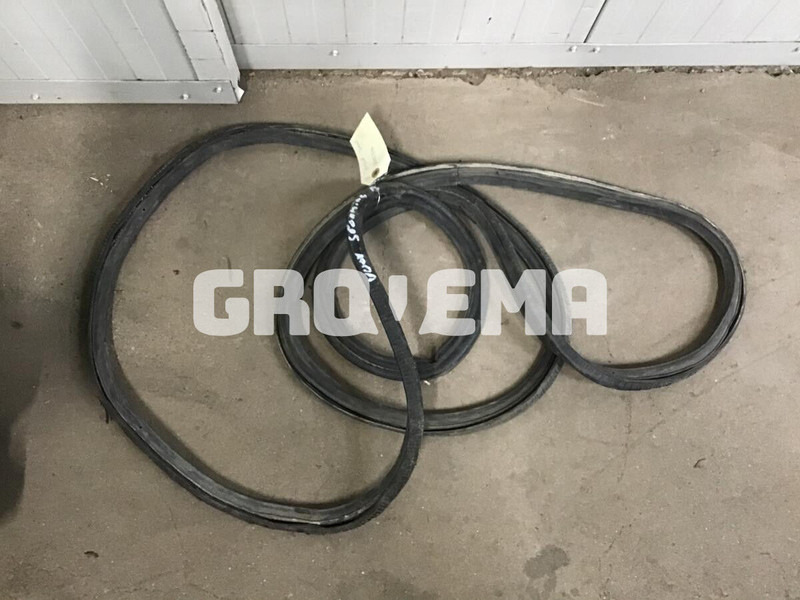 Liebherr R900 Li / R914HDSL / R914B / R912HDSL / R912 Li / R904 / R902 Li / R922 / A904 Li / A904 INDUSTRIAL / A902 Li / A900C Li / A900B - Кабина и интерьер: фото 1 Liebherr R900 Li / R914HDSL / R914B / R912HDSL / R912 Li / R904 / R902 Li / R922 / A904 Li / A904 INDUSTRIAL / A902 Li / A900C Li / A900B - Кабина и интерьер: фото 1