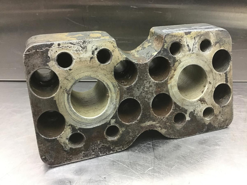 Liebherr R944C Li / R944 / R954B - Гидравлика: фото 2 Liebherr R944C Li / R944 / R954B - Гидравлика: фото 2