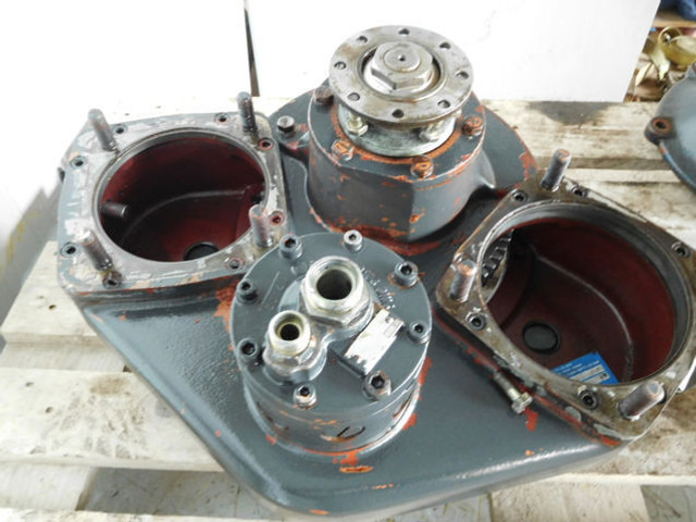 Liebherr Travel Gear Box - Коробка передач: фото 1 Liebherr Travel Gear Box - Коробка передач: фото 1