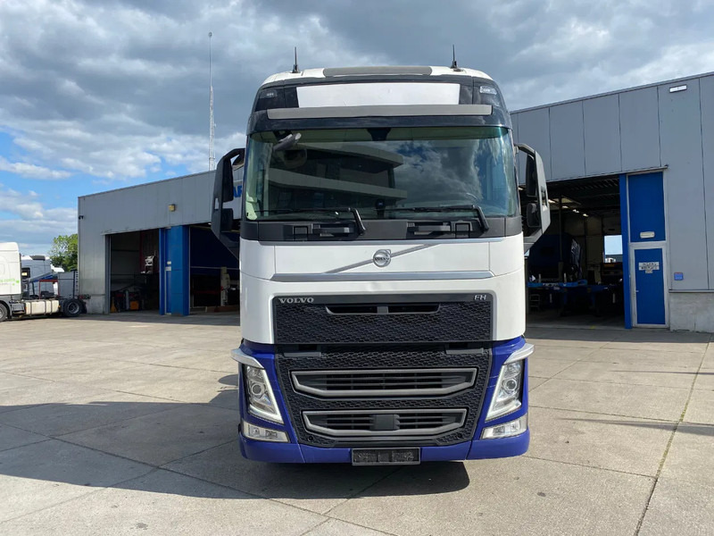 Volvo FH 13.500 Globetrotter XL / I-Park Cool / 2x Tank / Euro 6D - Тягач: фото 2 Volvo FH 13.500 Globetrotter XL / I-Park Cool / 2x Tank / Euro 6D - Тягач: фото 2