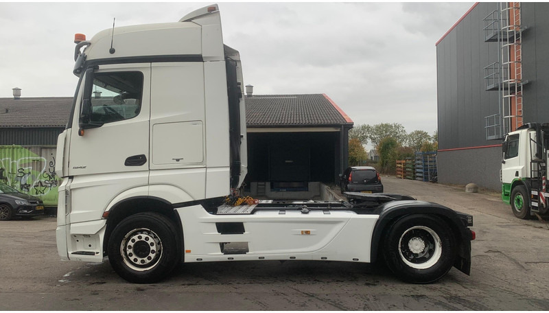 Тягач Mercedes-Benz Actros 1942 Dakspoiler + Koelkast: фото 7