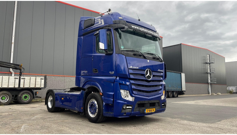 Mercedes-Benz Actros 1945 ADR + Full Spoilers + Koelkast - Тягач: фото 3 Mercedes-Benz Actros 1945 ADR + Full Spoilers + Koelkast - Тягач: фото 3