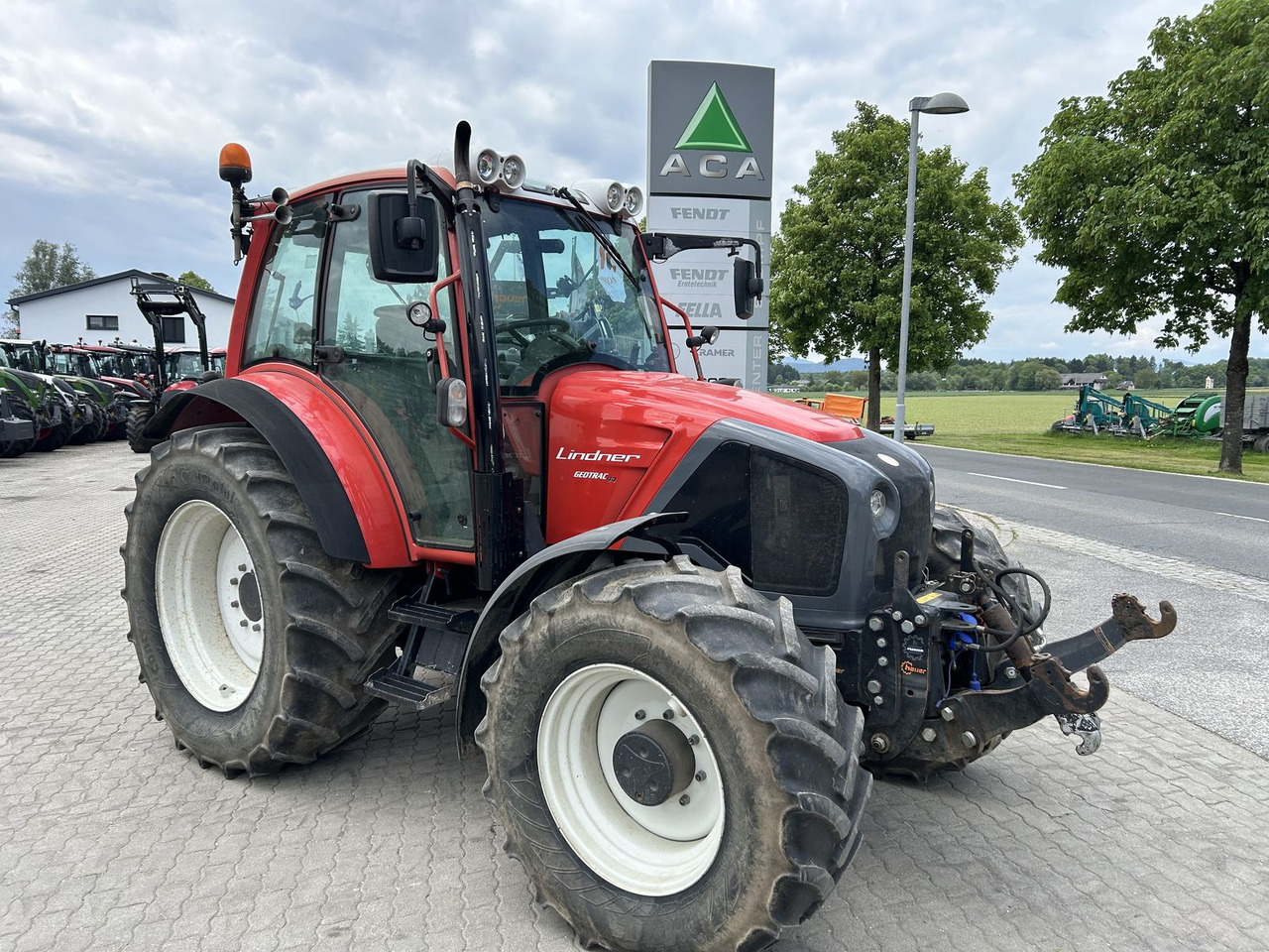 Lindner Geotrac 94 - Трактор: фото 1 Lindner Geotrac 94 - Трактор: фото 1
