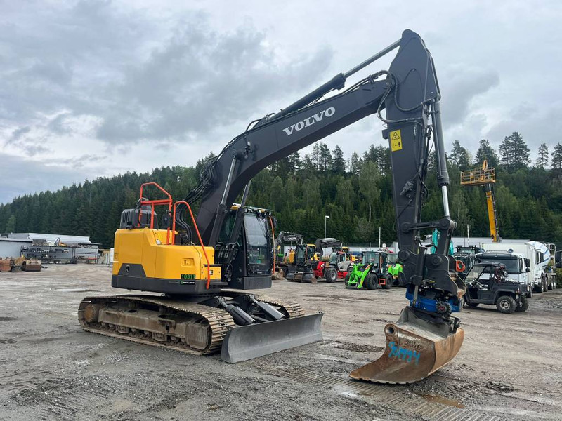 Volvo ECR 235 EL - Гусеничный экскаватор: фото 4 Volvo ECR 235 EL - Гусеничный экскаватор: фото 4
