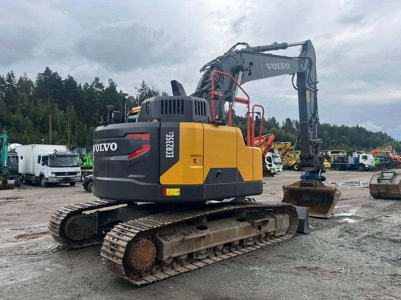 Volvo ECR 235 EL - Гусеничный экскаватор: фото 3 Volvo ECR 235 EL - Гусеничный экскаватор: фото 3