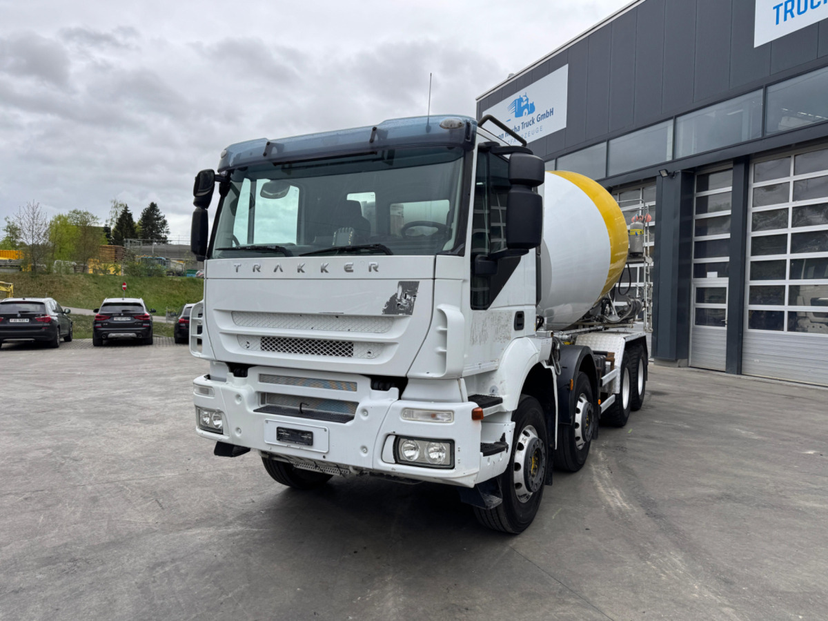 IVECO Trakker 450 8x4 (Liebherr 9m3 2018) - Автобетоносмеситель: фото 1 IVECO Trakker 450 8x4 (Liebherr 9m3 2018) - Автобетоносмеситель: фото 1