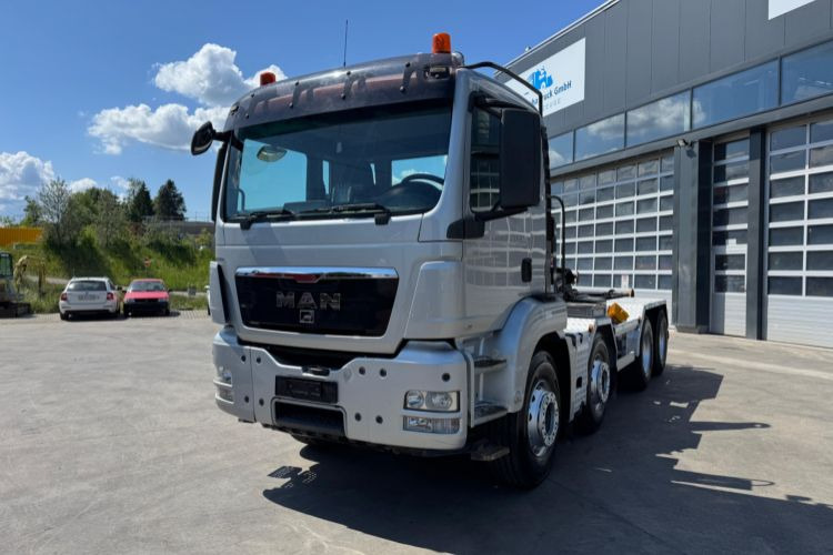 MAN TGS 35.440 8x4 Hiab 26T AHK - Крюковой мультилифт: фото 1 MAN TGS 35.440 8x4 Hiab 26T AHK - Крюковой мультилифт: фото 1