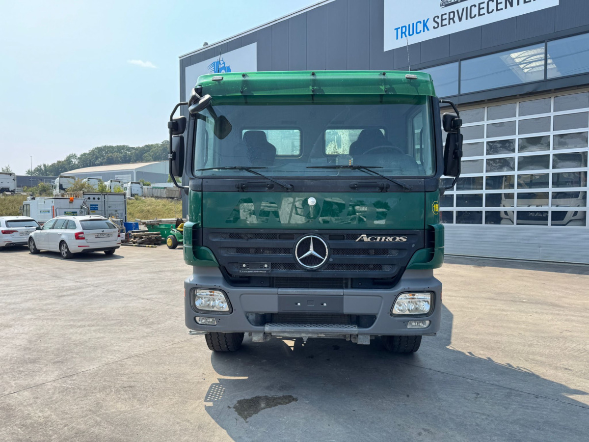 MERCEDES Actros 3244 8x4 Liebherr 9m3 - Автобетоносмеситель: фото 2 MERCEDES Actros 3244 8x4 Liebherr 9m3 - Автобетоносмеситель: фото 2
