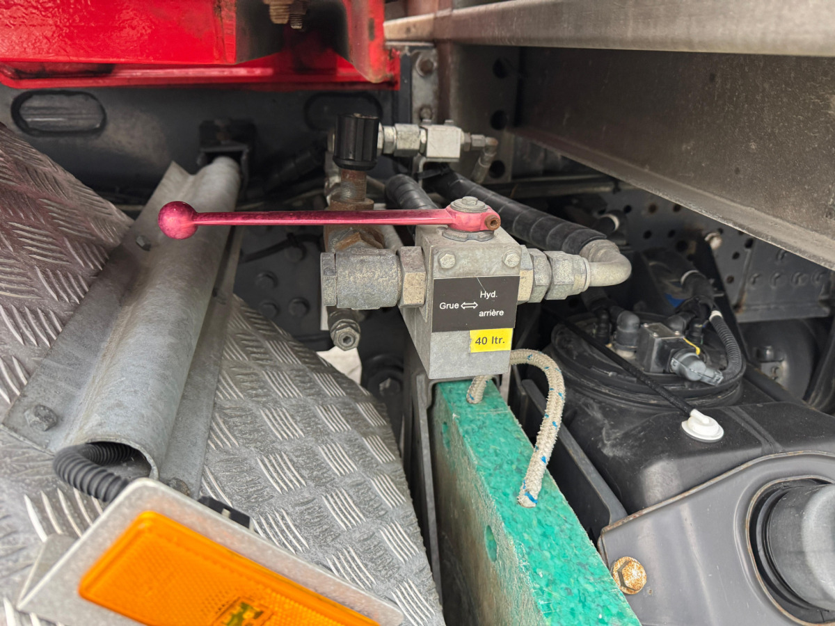 Автоманипулятор MERCEDES Arocs 3251 8x4 Fassi 660 6-6: фото 12 Автоманипулятор MERCEDES Arocs 3251 8x4 Fassi 660 6-6: фото 12