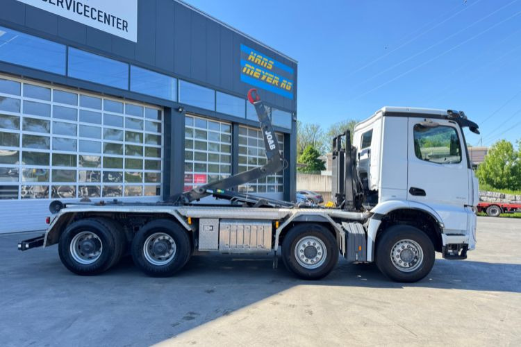 Mercedes-Benz Arocs 3251 8x4 - Крюковой мультилифт: фото 4 Mercedes-Benz Arocs 3251 8x4 - Крюковой мультилифт: фото 4
