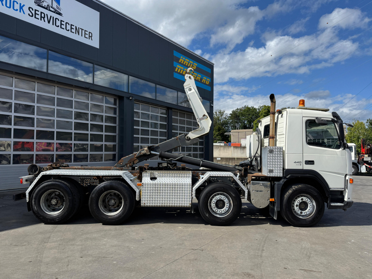 VOLVO FM-440 8x4 Hiab 25T AHK - Крюковой мультилифт: фото 4 VOLVO FM-440 8x4 Hiab 25T AHK - Крюковой мультилифт: фото 4