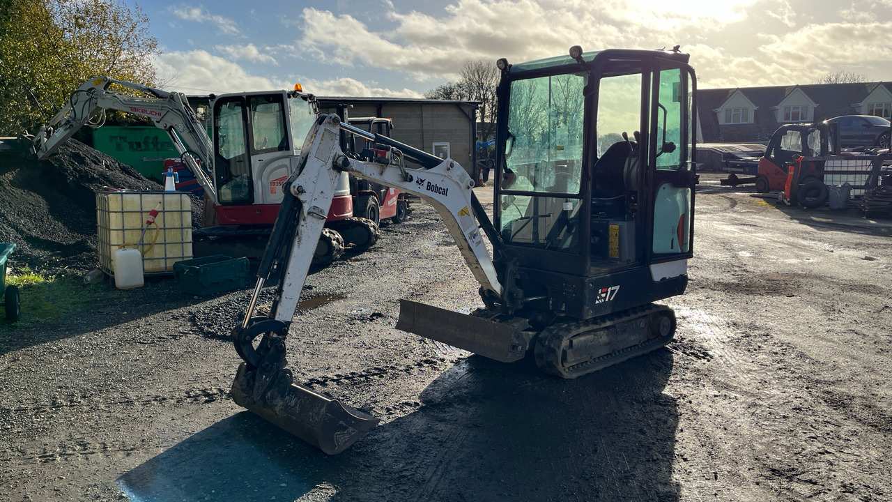 BOBCAT E17 - Мини-экскаватор: фото 2 BOBCAT E17 - Мини-экскаватор: фото 2