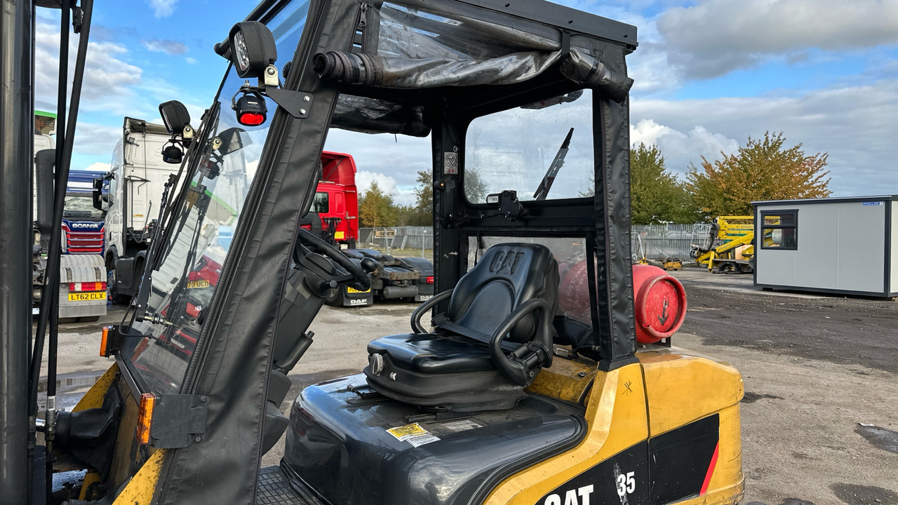 CATERPILLAR GP35 - Газовый погрузчик: фото 5 CATERPILLAR GP35 - Газовый погрузчик: фото 5