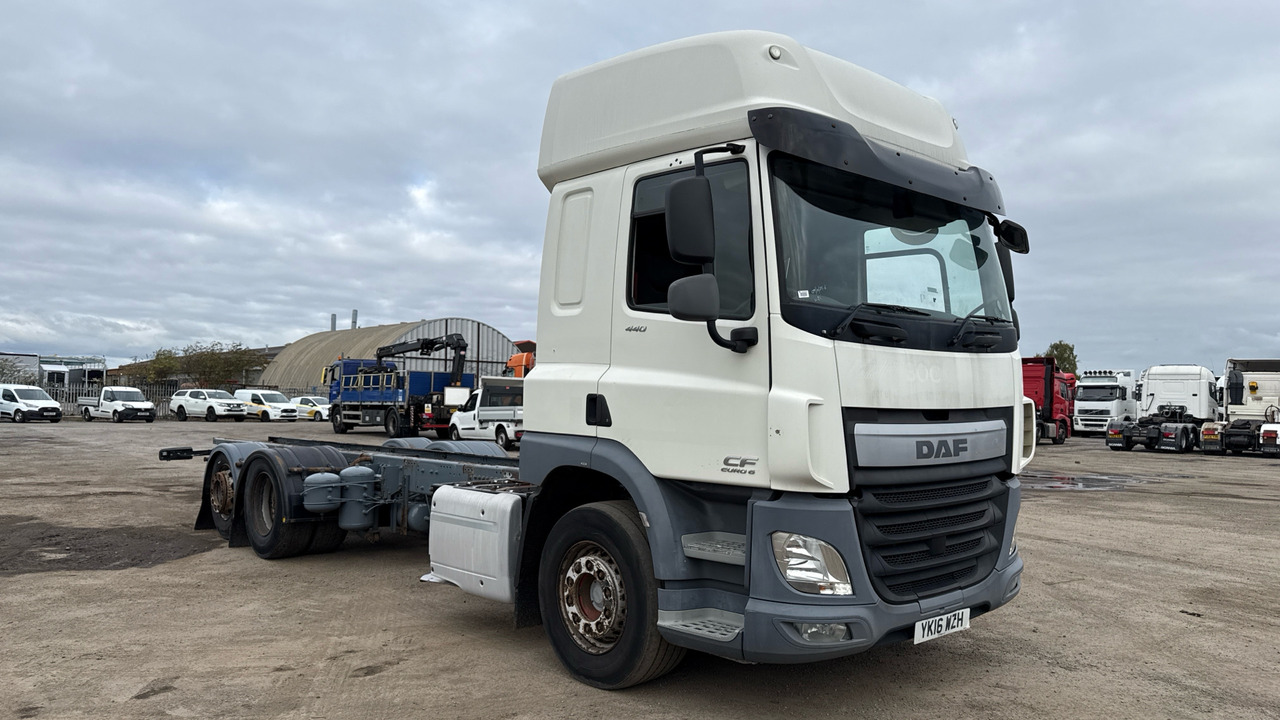 DAF CF 440 - Грузовик-шасси: фото 1 DAF CF 440 - Грузовик-шасси: фото 1