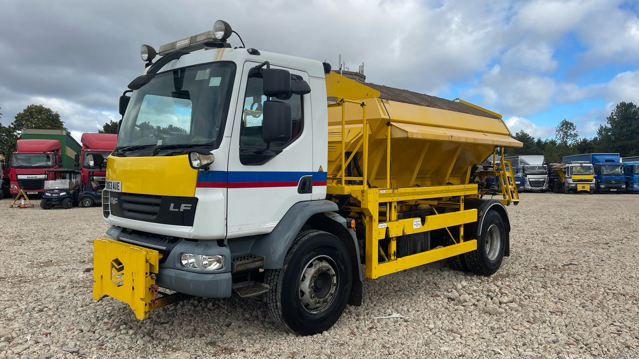 DAF LF 55.220 - Снегоуборочная машина: фото 2 DAF LF 55.220 - Снегоуборочная машина: фото 2