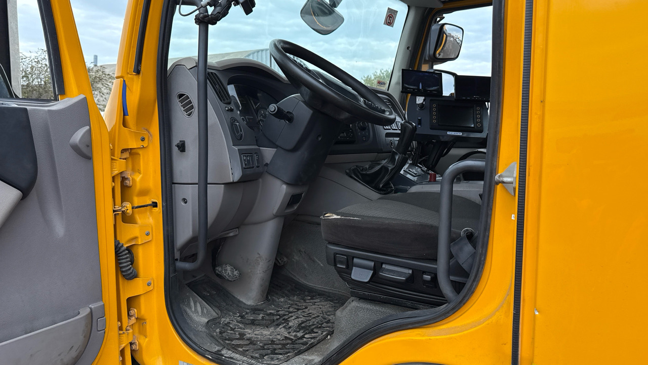 DAF LF - Подметально-уборочная машина: фото 5 DAF LF - Подметально-уборочная машина: фото 5