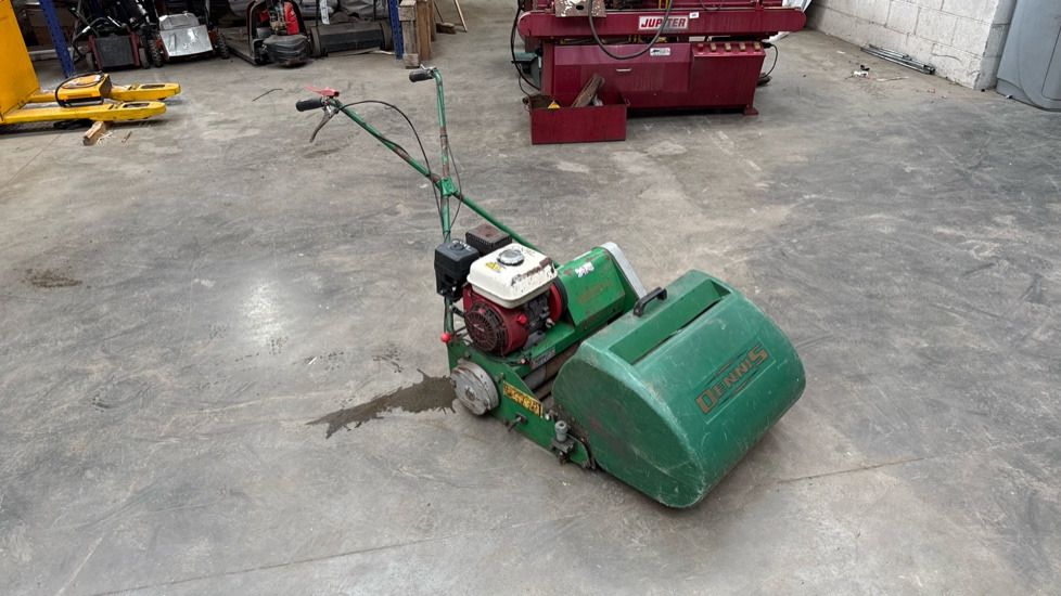 DENNIS FT20 PEDESDTRIAN CYLINDER MOWER, NO UNIT, GRASS BOX - Газонокосилка: фото 2 DENNIS FT20 PEDESDTRIAN CYLINDER MOWER, NO UNIT, GRASS BOX - Газонокосилка: фото 2