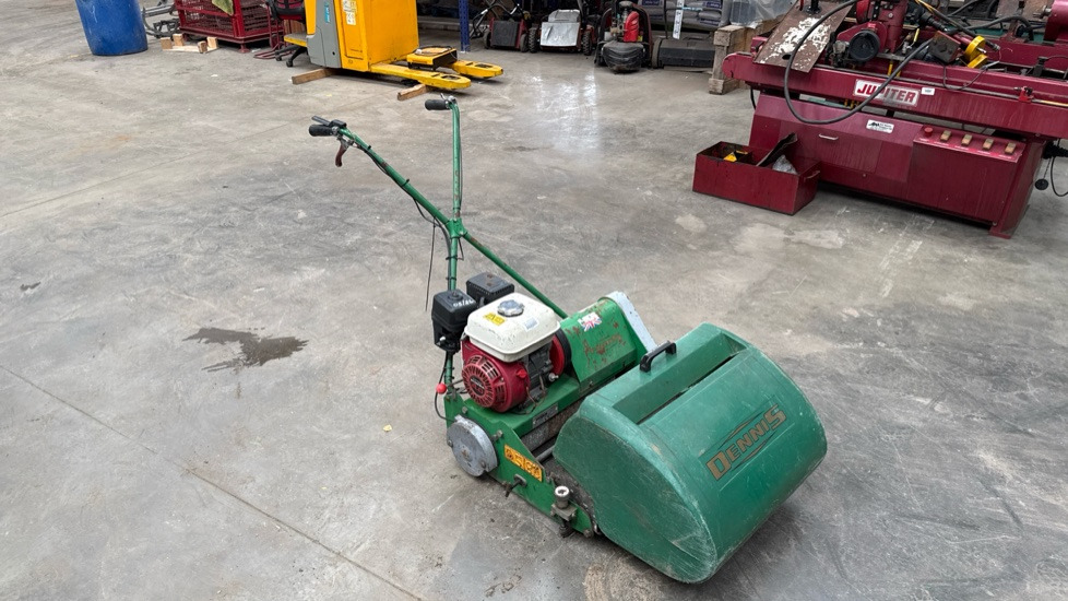 DENNIS FT20 PEDESTRIAN CYLINDER MOWER NO UNIT, GRASS BOX - Газонокосилка: фото 1 DENNIS FT20 PEDESTRIAN CYLINDER MOWER NO UNIT, GRASS BOX - Газонокосилка: фото 1