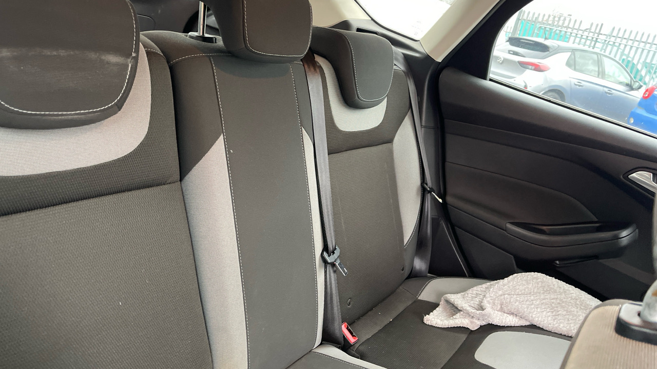 Хэтчбек FORD FOCUS 1.0 ECO BOOST: фото 9