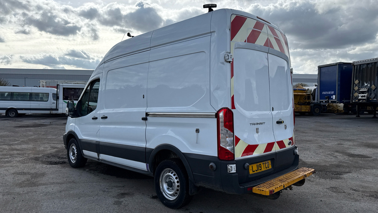 FORD TRANSIT 350 2.0 TDCi 130ps - Цельнометаллический фургон: фото 3 FORD TRANSIT 350 2.0 TDCi 130ps - Цельнометаллический фургон: фото 3