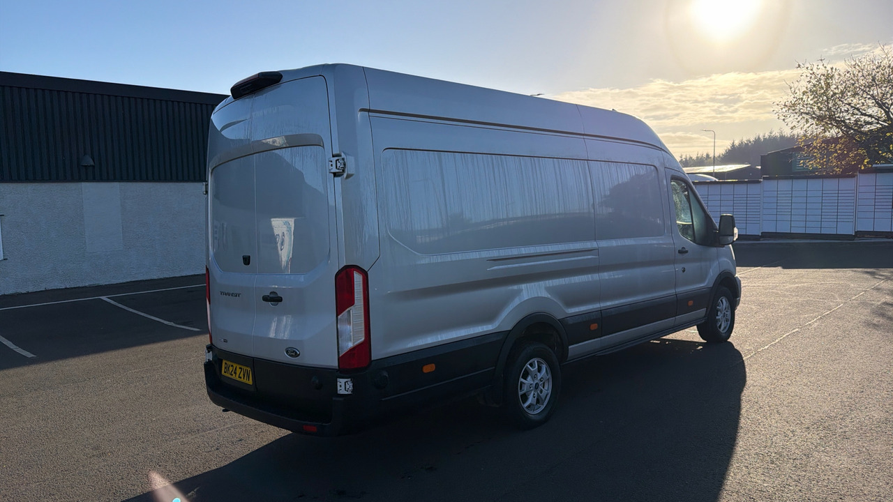 FORD TRANSIT 350 LIMITED 2.0 EcoBlue 130PS - Цельнометаллический фургон: фото 4 FORD TRANSIT 350 LIMITED 2.0 EcoBlue 130PS - Цельнометаллический фургон: фото 4