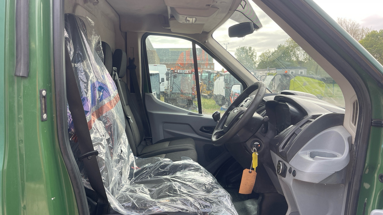 Ford Transit 350 2.0 TDCi 130ps - Цельнометаллический фургон: фото 5 Ford Transit 350 2.0 TDCi 130ps - Цельнометаллический фургон: фото 5