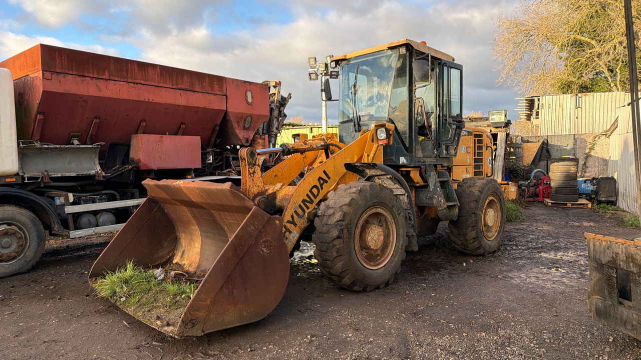 HYUNDAI HL73O-9 - Колёсный погрузчик: фото 1 HYUNDAI HL73O-9 - Колёсный погрузчик: фото 1