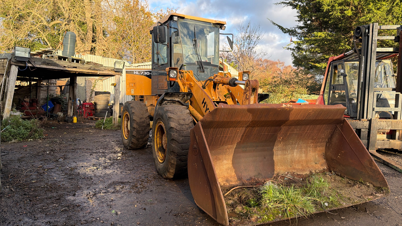 HYUNDAI HL73O-9 - Колёсный погрузчик: фото 2 HYUNDAI HL73O-9 - Колёсный погрузчик: фото 2