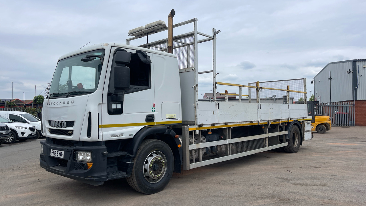 IVECO EUROCARGO 180E25 - Грузовик бортовой/ Платформа: фото 2 IVECO EUROCARGO 180E25 - Грузовик бортовой/ Платформа: фото 2