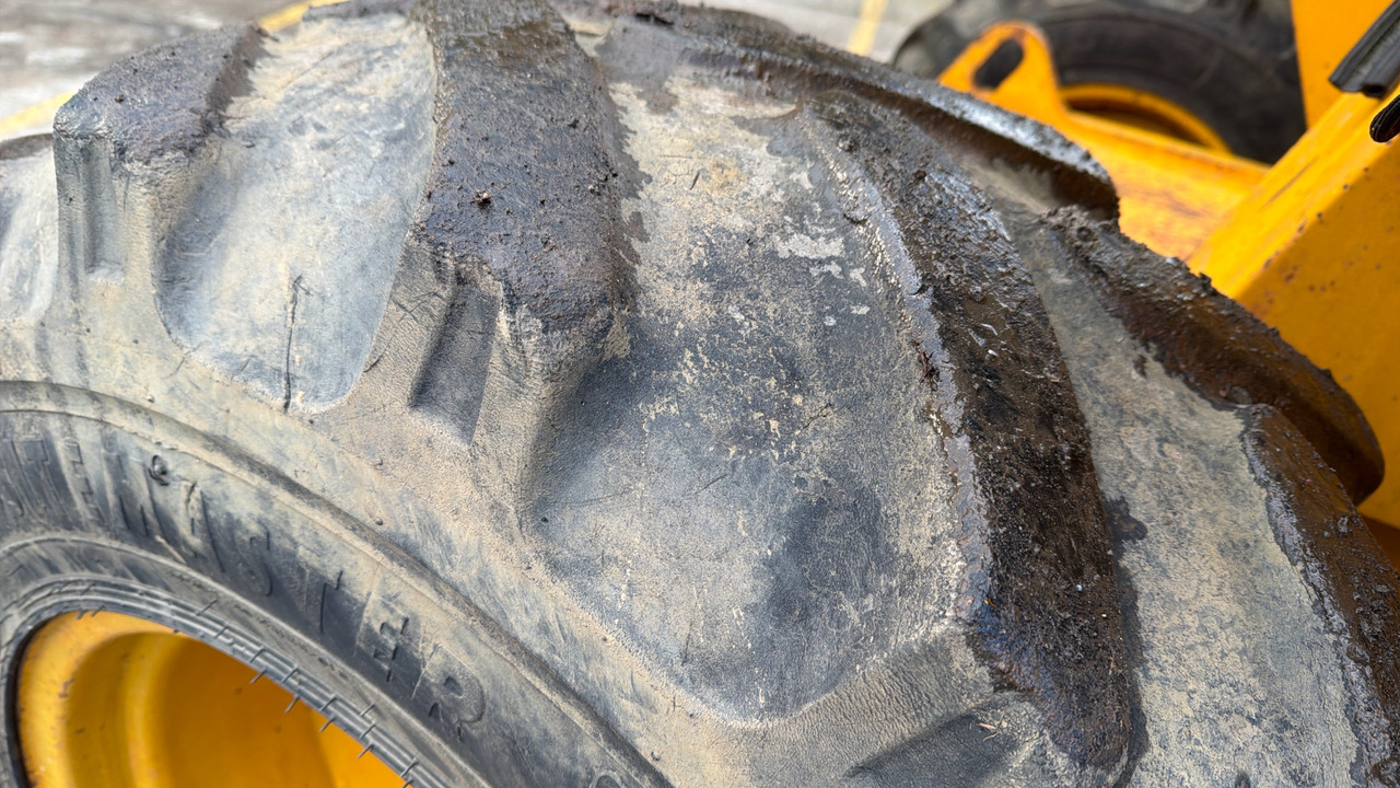 Телескопический погрузчик JCB 520-4: фото 14