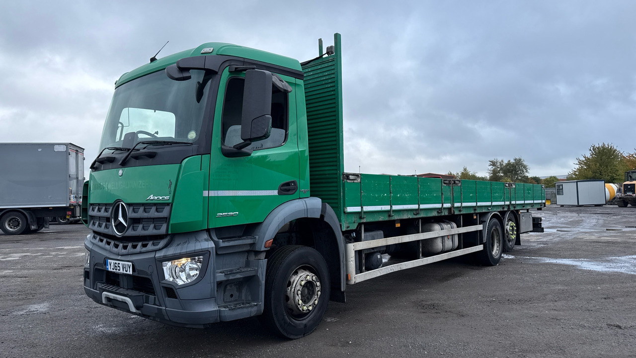MERCEDES-BENZ AROCS 2530 - Грузовик бортовой/ Платформа: фото 2 MERCEDES-BENZ AROCS 2530 - Грузовик бортовой/ Платформа: фото 2