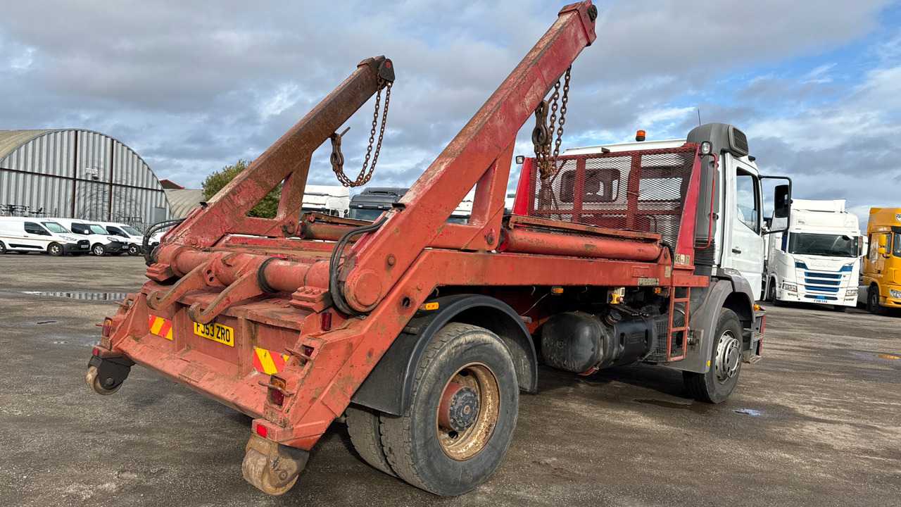 MERCEDES-BENZ ATEGO 1823 - Портальный бункеровоз: фото 4 MERCEDES-BENZ ATEGO 1823 - Портальный бункеровоз: фото 4