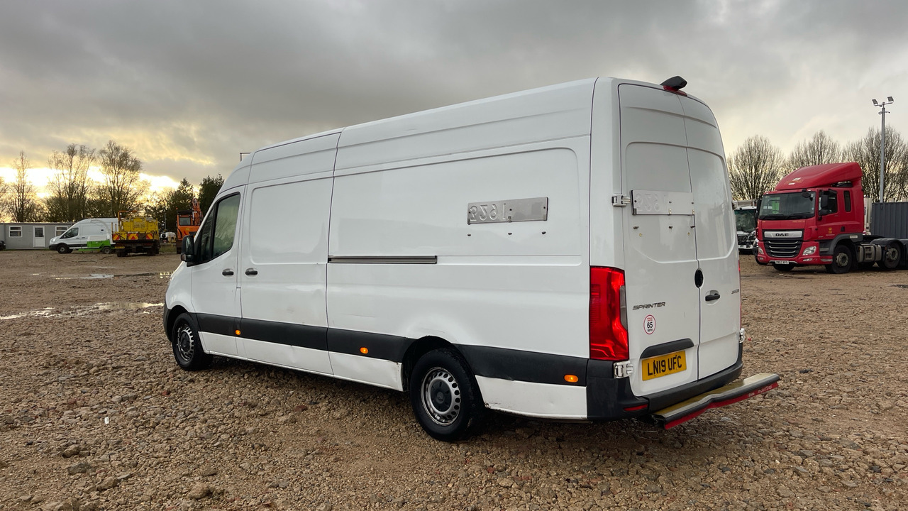 MERCEDES-BENZ SPRINTER 314 CDI - Цельнометаллический фургон: фото 3 MERCEDES-BENZ SPRINTER 314 CDI - Цельнометаллический фургон: фото 3