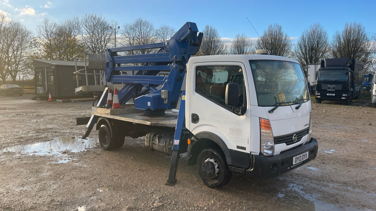 NISSAN CABSTAR 35.14 - Грузовик с подъемником: фото 1 NISSAN CABSTAR 35.14 - Грузовик с подъемником: фото 1