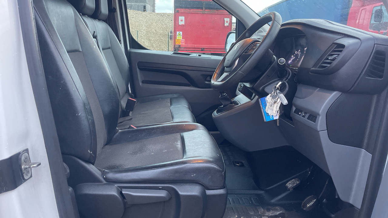 PEUGEOT EXPERT PROFESSBLIONAL 1.5 BLUEHDI - Цельнометаллический фургон: фото 5 PEUGEOT EXPERT PROFESSBLIONAL 1.5 BLUEHDI - Цельнометаллический фургон: фото 5