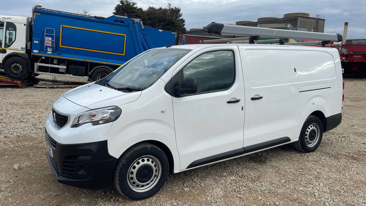 PEUGEOT EXPERT PROFESSIONAL 1200 1.5 BLUE HDI 100PS - Легковой фургон: фото 2 PEUGEOT EXPERT PROFESSIONAL 1200 1.5 BLUE HDI 100PS - Легковой фургон: фото 2