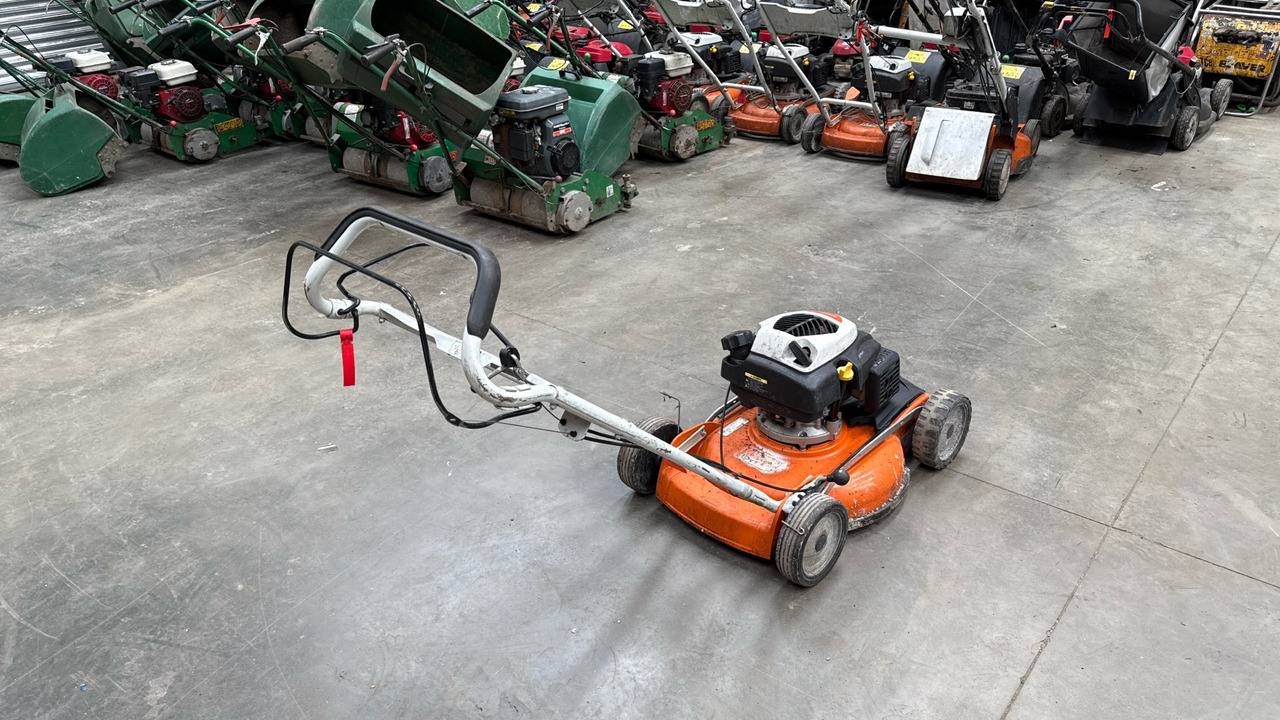 STIHL RM4 RTP - Газонокосилка: фото 4 STIHL RM4 RTP - Газонокосилка: фото 4