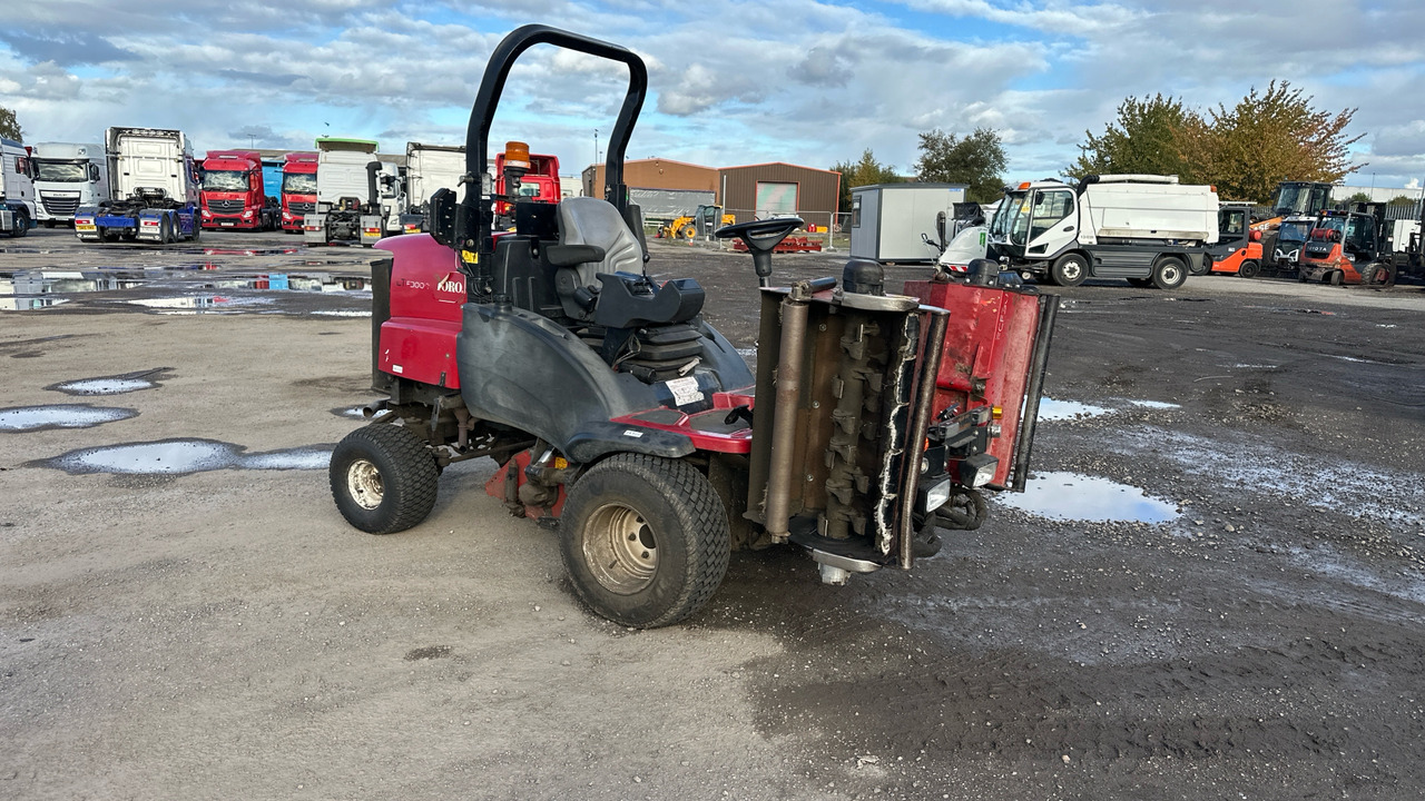 TORO LTF3000 - Газонокосилка: фото 1 TORO LTF3000 - Газонокосилка: фото 1